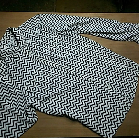 🎯SALE Dog Mom Love Gray Sweatshirt - Picture 5 of 5